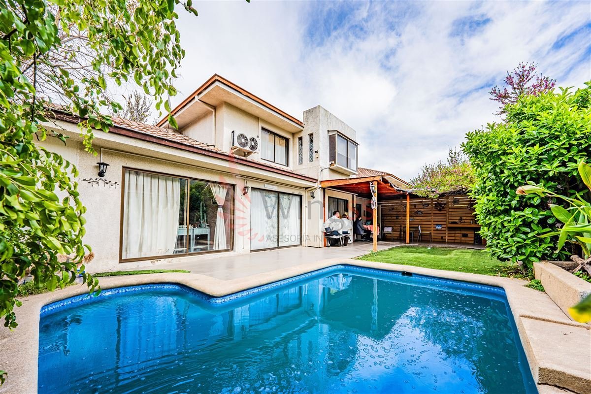 Venta Casa 4 Dormitorios Pedro Fontova Con Estacionamiento