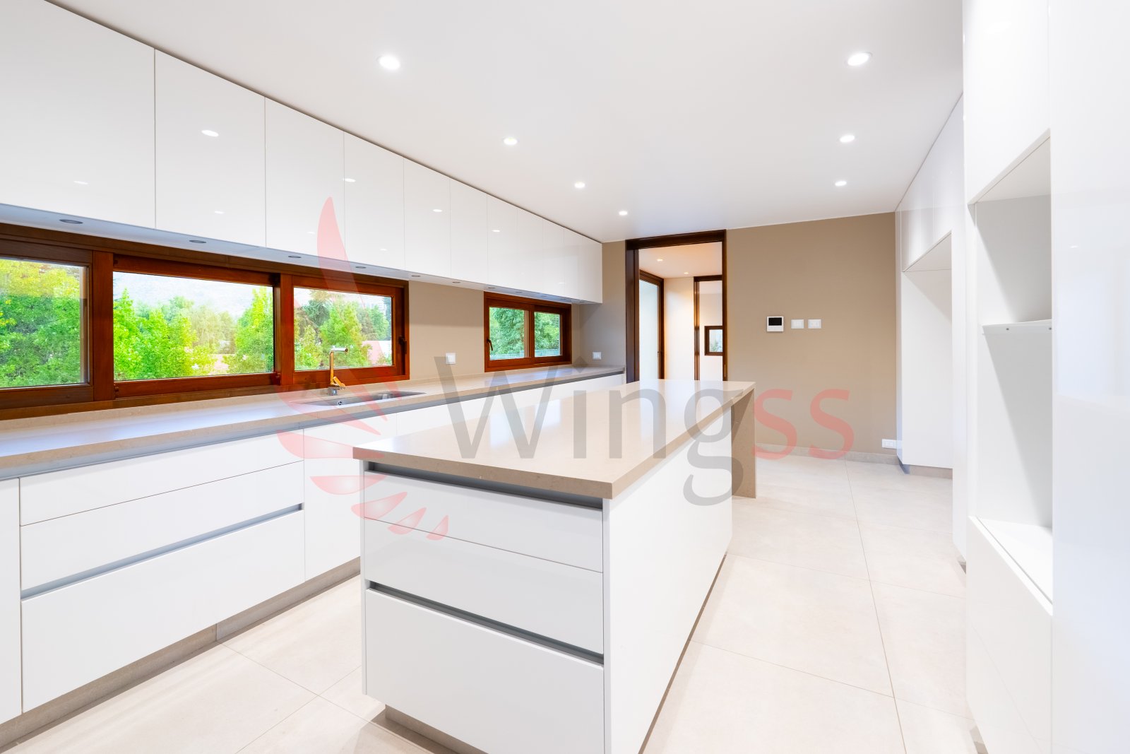 Espectacular Casa Mediterránea en 3 Niveles - Miniatura 6