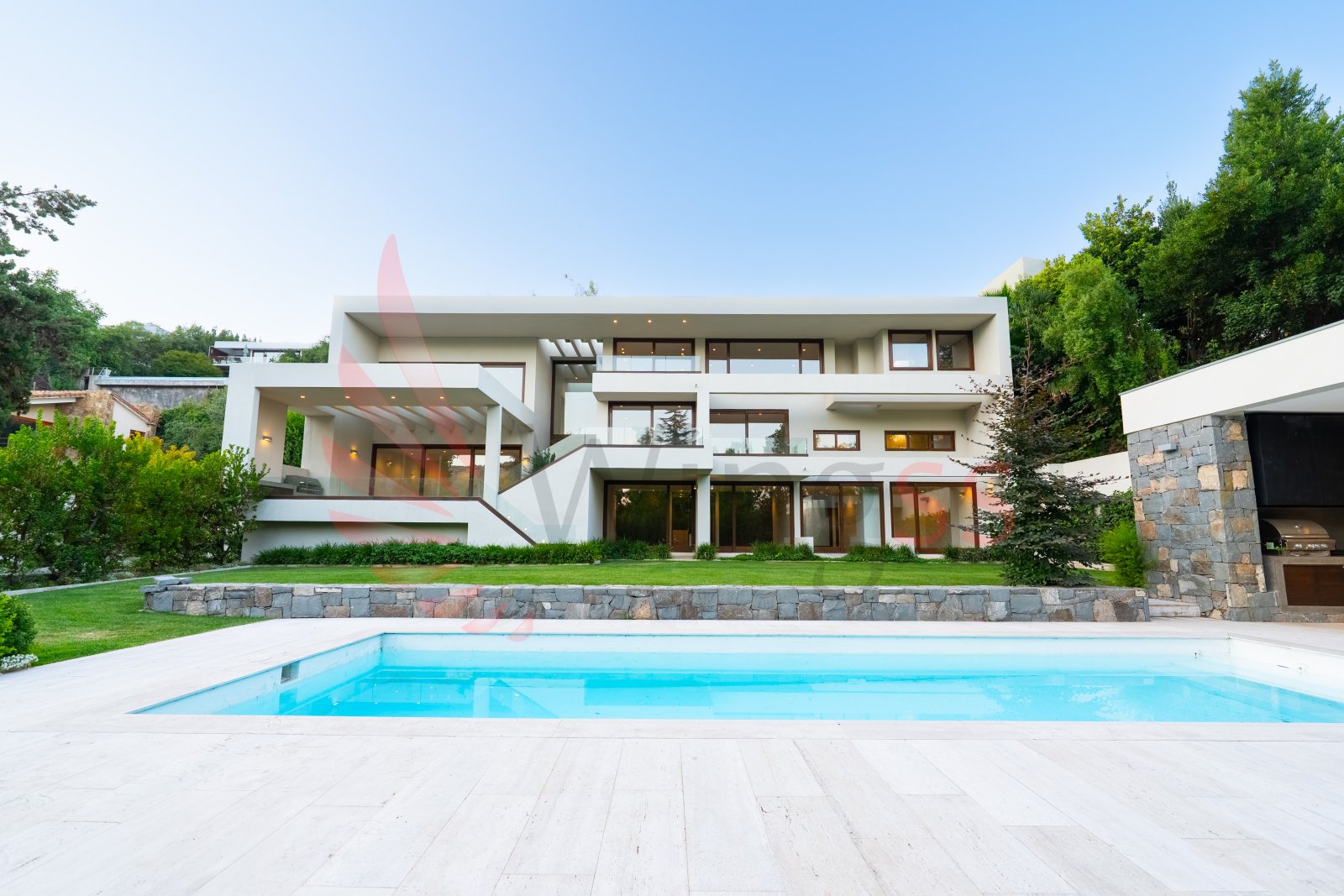 Espectacular Casa Mediterránea en 3 Niveles - Miniatura 3