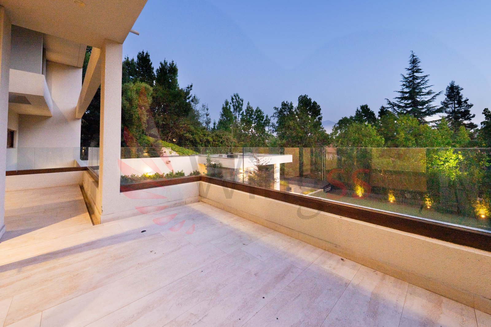 Espectacular Casa Mediterránea en 3 Niveles - Miniatura 6