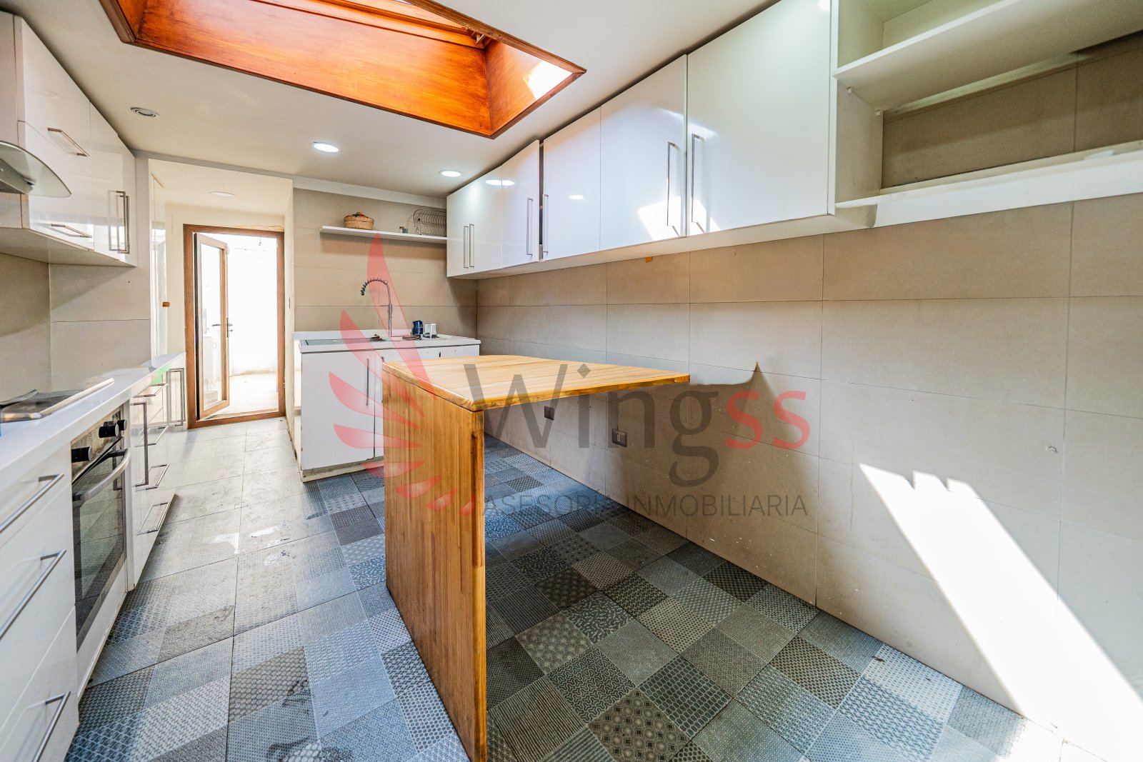 Cómoda Casa con Buen Patio y Piscina - Miniatura 3