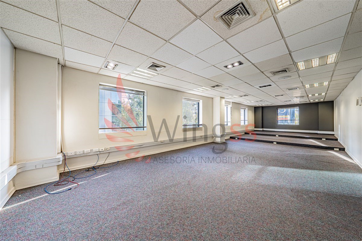 Arriendo Oficina Los Leones Con Estacionamiento - Miniatura 2