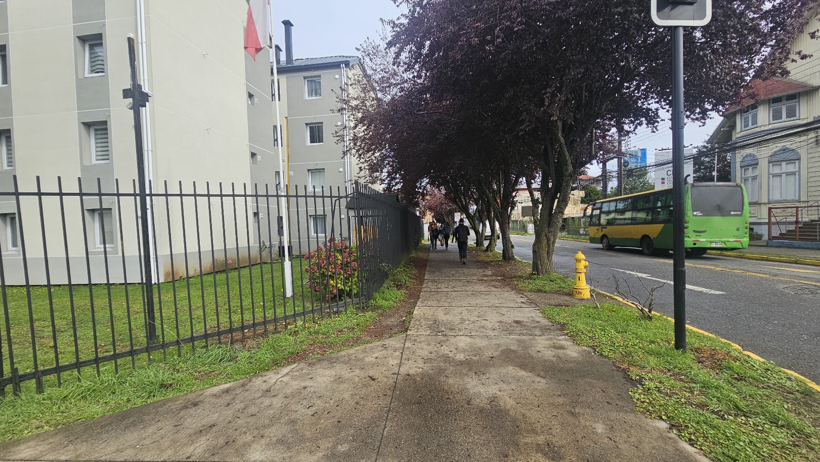 DEPTO CENTRAL 2 DORM Y 2 BAÑOS CALLE GRAL LAGOS - Miniatura 2