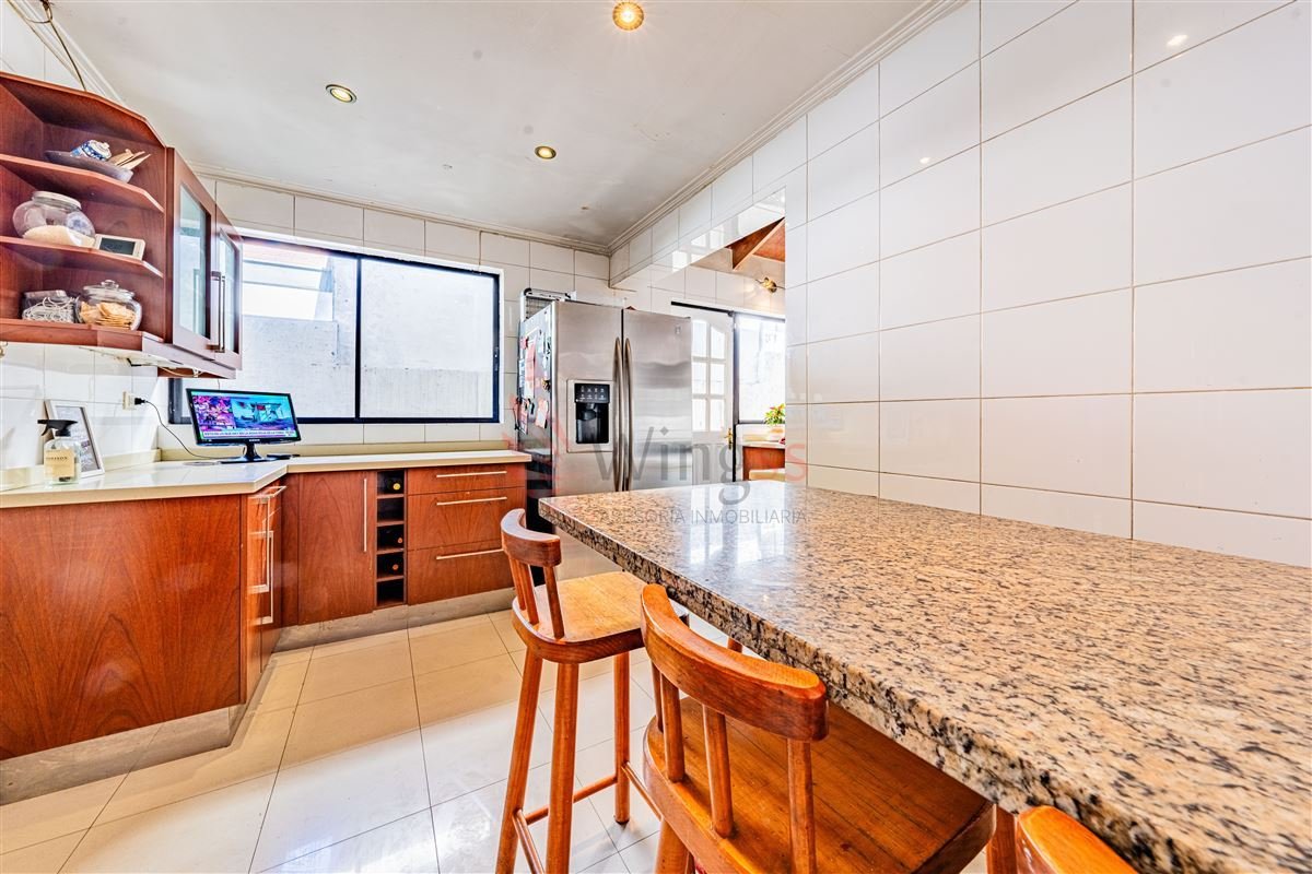 Casa En Venta De 5 Dorm. En Vitacura - Miniatura 3