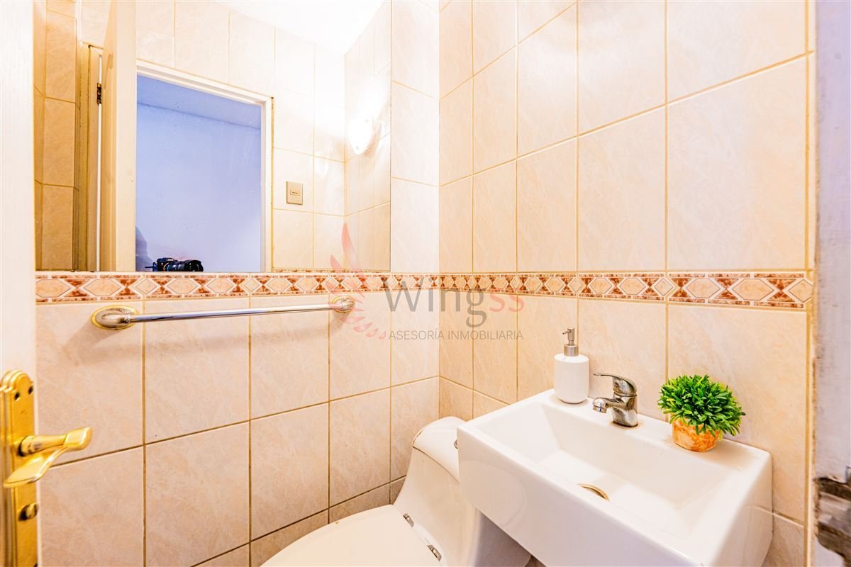 Casa En Venta De 5 Dorm. En Vitacura - Miniatura 4