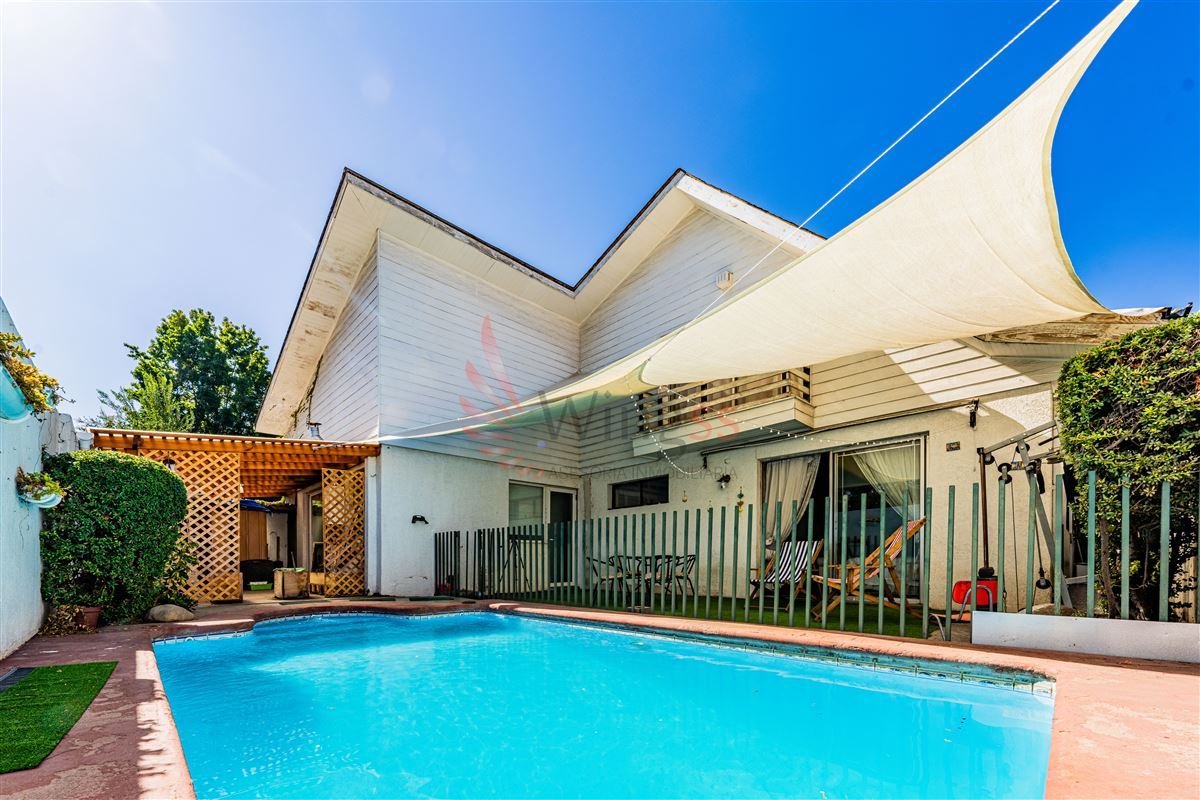 Casa En Venta De 5 Dorm. En Vitacura - Miniatura 2