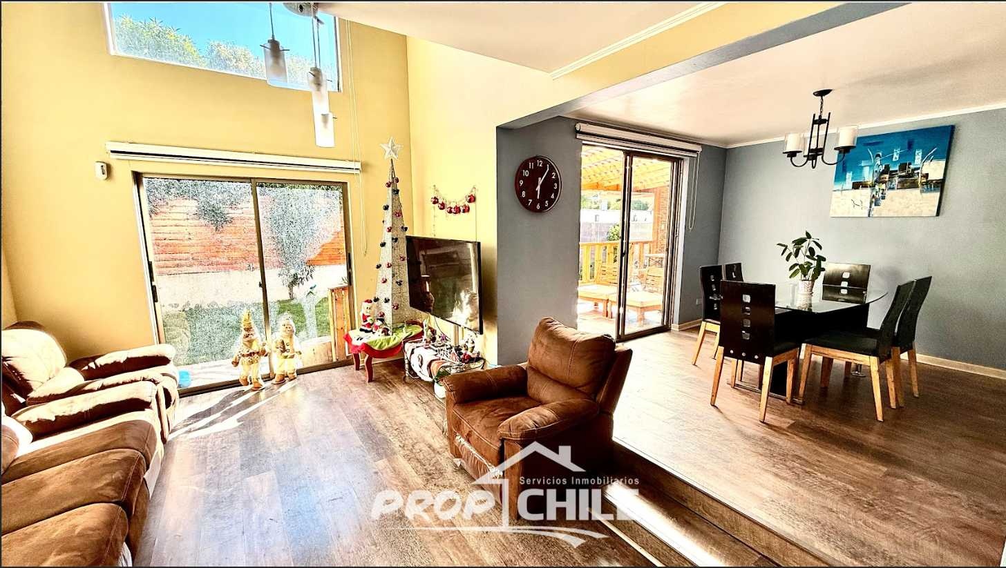 Casa Amplia y Luminosa en VENTA Curauma - Miniatura 5