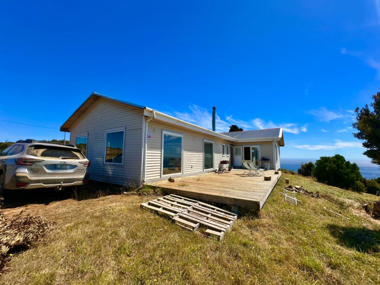 CASA NUEVA EN PARCELA CERCA PARQUE ONCOL CALETA BONIFACIO - Miniatura 2