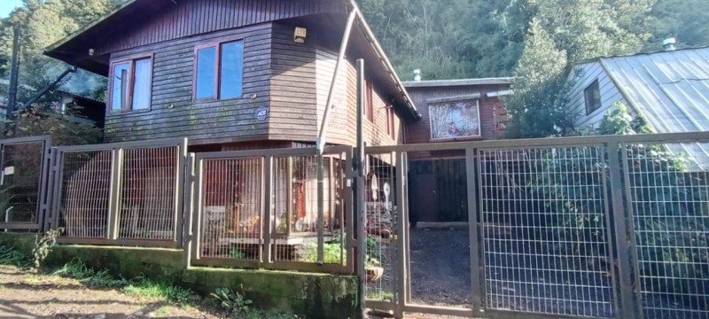 CASA EN VENTA EN MEHUIN CON CABAÑA