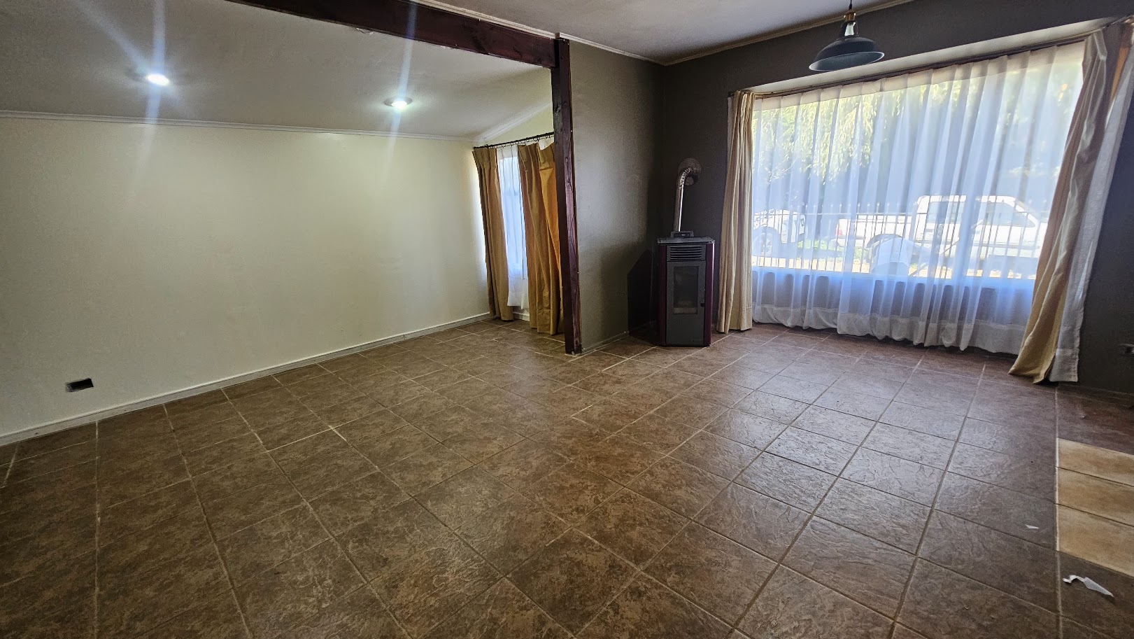 CASA CON 2 DEPTOS VILLA LOS FUNDADORES VALDIVIA - Miniatura 2