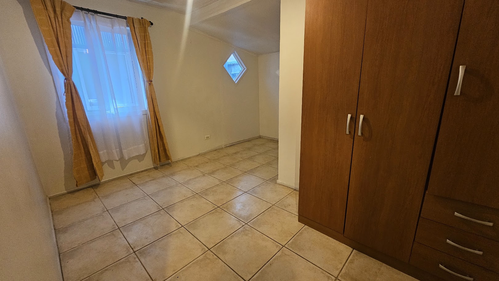 CASA CON 2 DEPTOS VILLA LOS FUNDADORES VALDIVIA - Miniatura 5