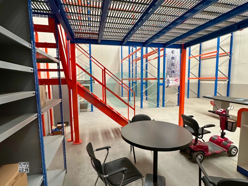 Bodega en Venta en A 1,5 Kms del la Estacion de metro Los Libertadores - Miniatura 4