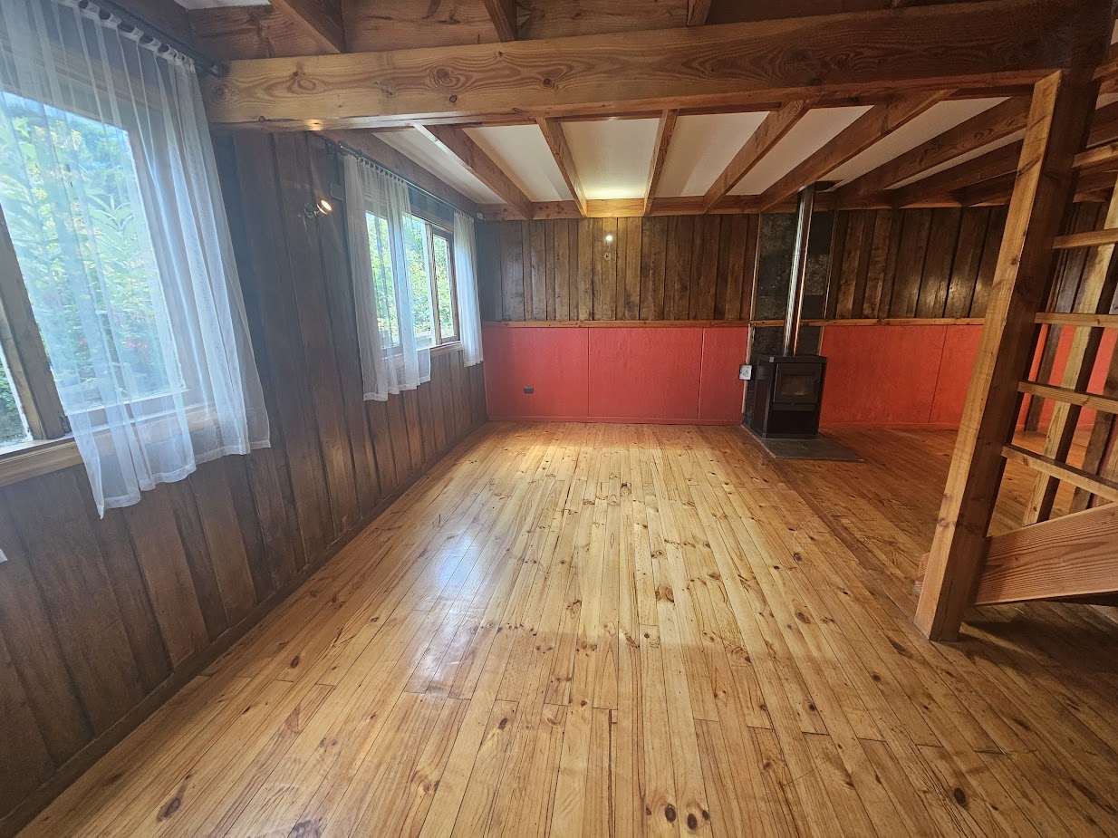 CASA ASILADA DE 3 PISOS EN LOS MOLINOS - Miniatura 4