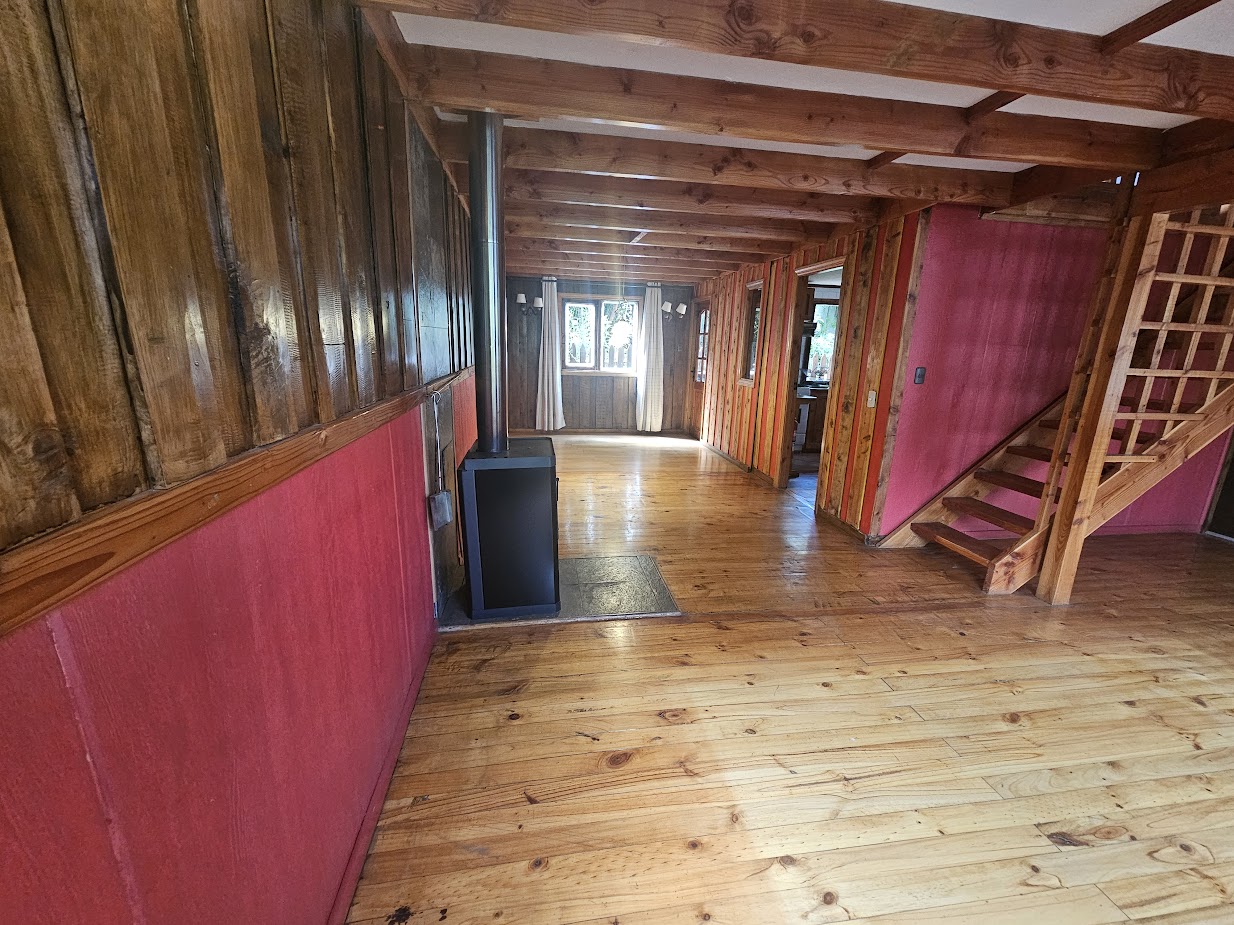 CASA ASILADA DE 3 PISOS EN LOS MOLINOS - Miniatura 5