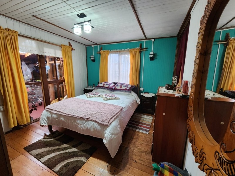 CASA ESQUINA AMPLIADA Y CON GRAN QUINCHO - Miniatura 5