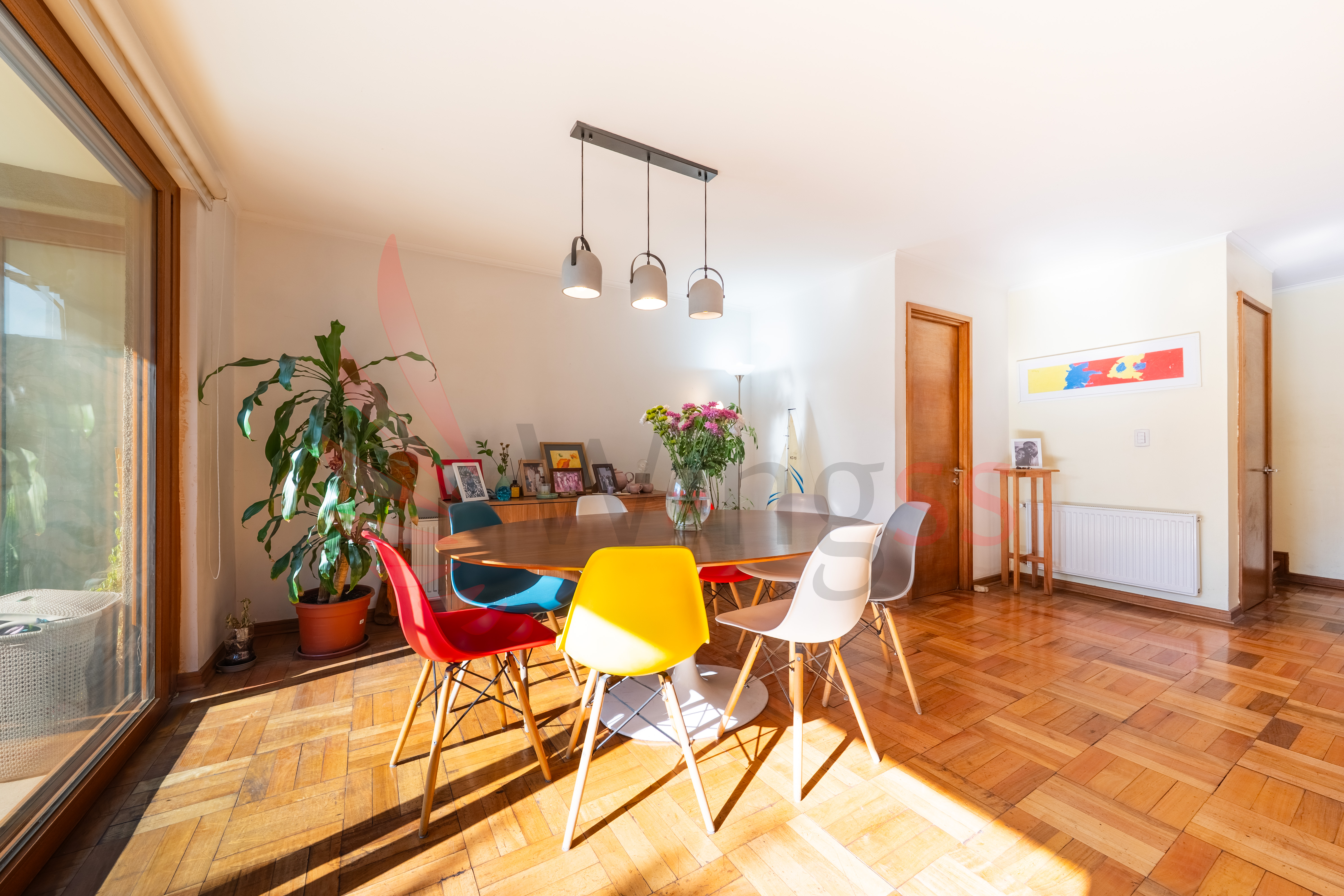 Maravillosa casa nueva de 3 pisos en lo mejor de Las Condes - Miniatura 2