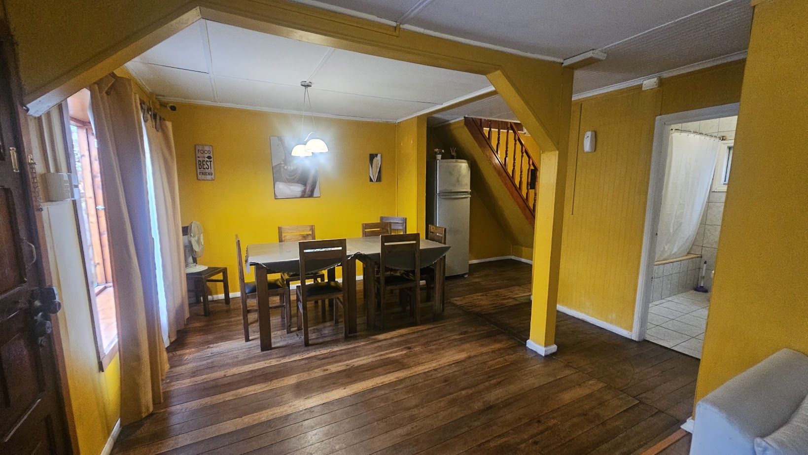 AMPLIA CASA AMOBLADA CON DEPTO INTEGRADO 