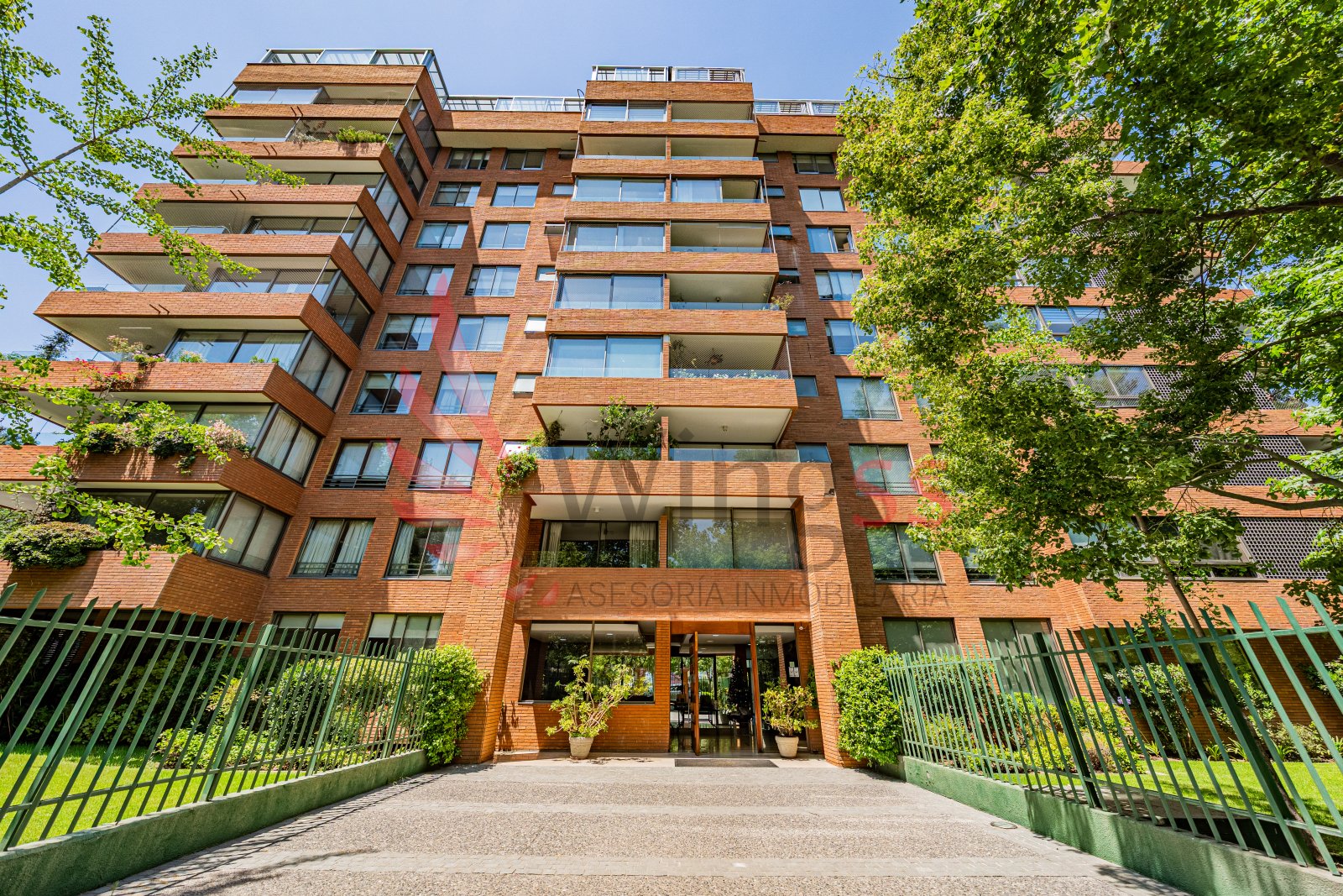 Luminosa Oficina en Excelente Ubicación