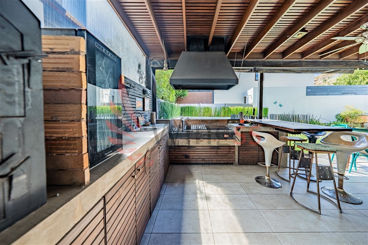 Casa En Venta De 5 Dorm. En Colina - Miniatura 4