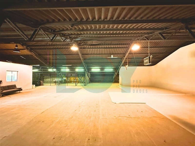 Bodega en Arriendo en A pasos de Av. Marathon. Entre Guillermo Mann y Rodrigo de Araya - Imagen 1