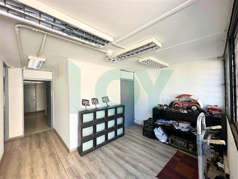 Bodega en Arriendo en A pasos de Av. Marathon. Entre Guillermo Mann y Rodrigo de Araya - Miniatura 2