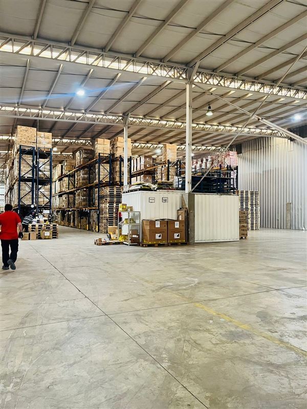 Bodega en Arriendo en Av La Vara y Ruta 5