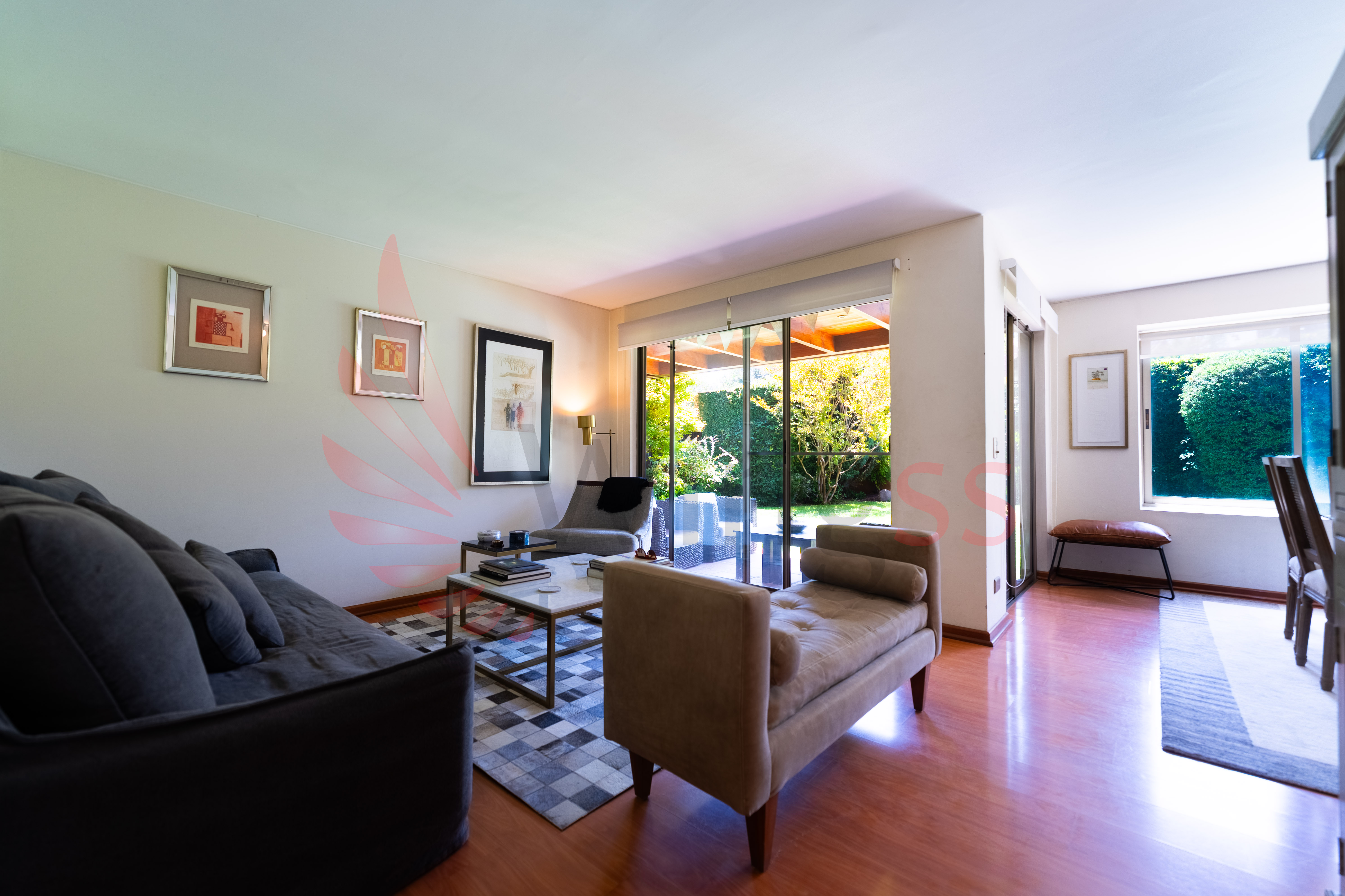 Elegancia en La Reina Alta, Casa en Condominio con Doble Altura, Subterráneo y Piscina - Miniatura 2