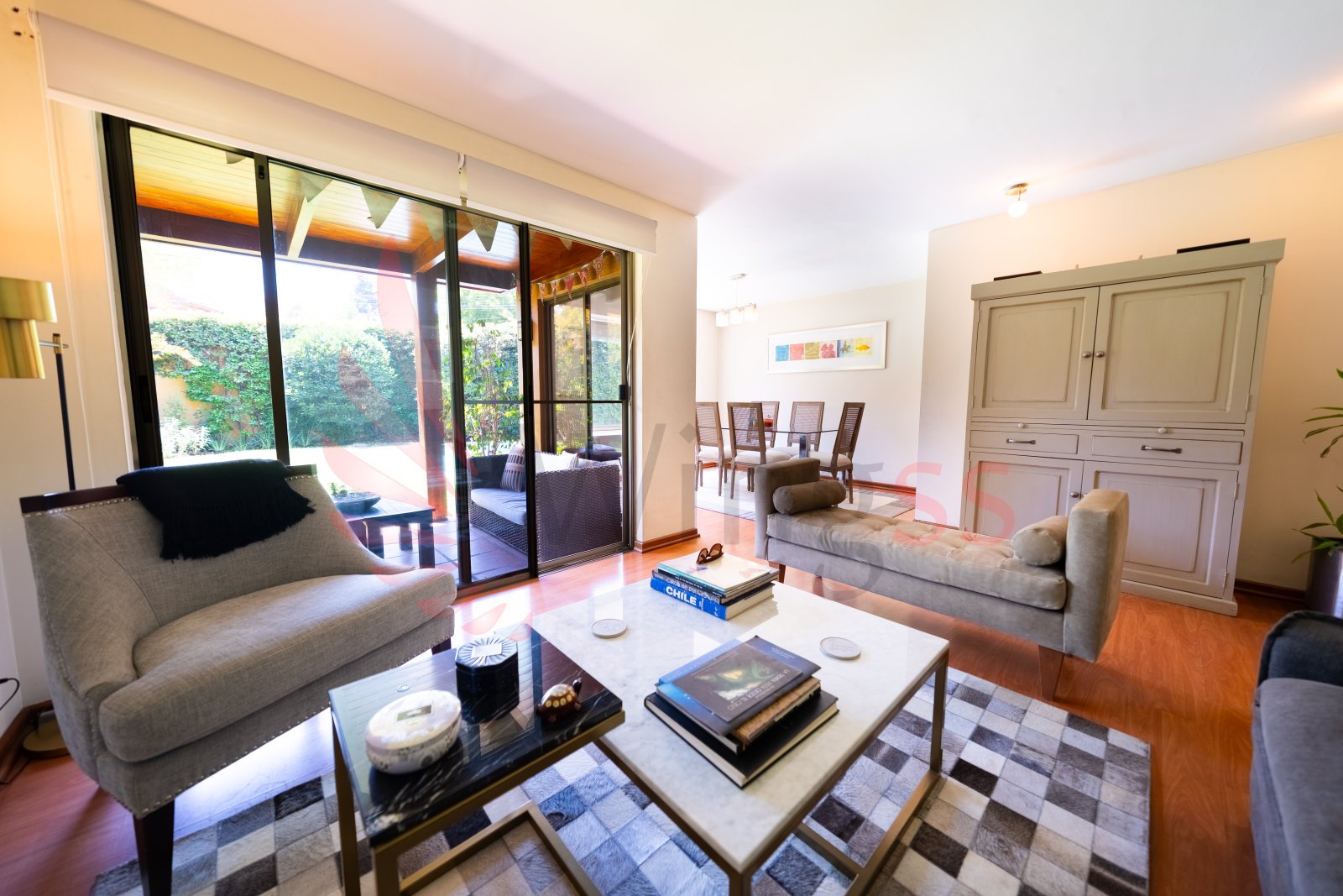 Elegancia en La Reina Alta, Casa en Condominio con Doble Altura, Subterráneo y Piscina - Miniatura 4