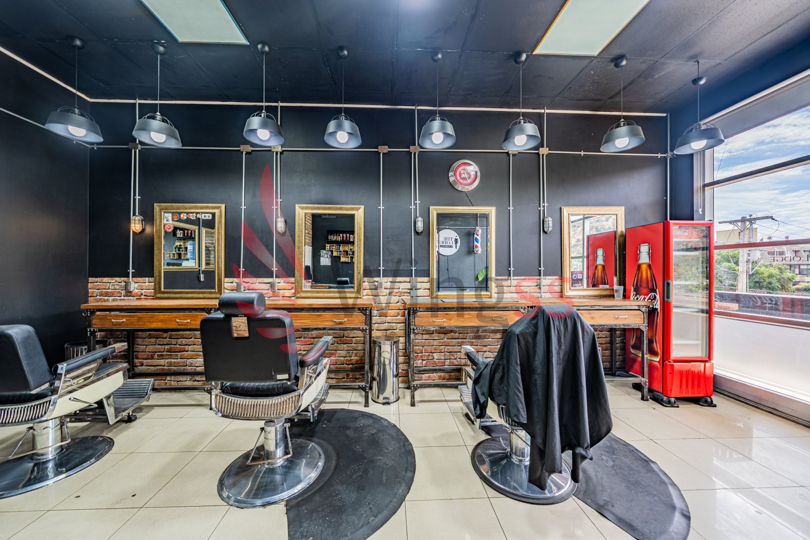 Local Comercial - Negocio Operativo de Barberia - Miniatura 2