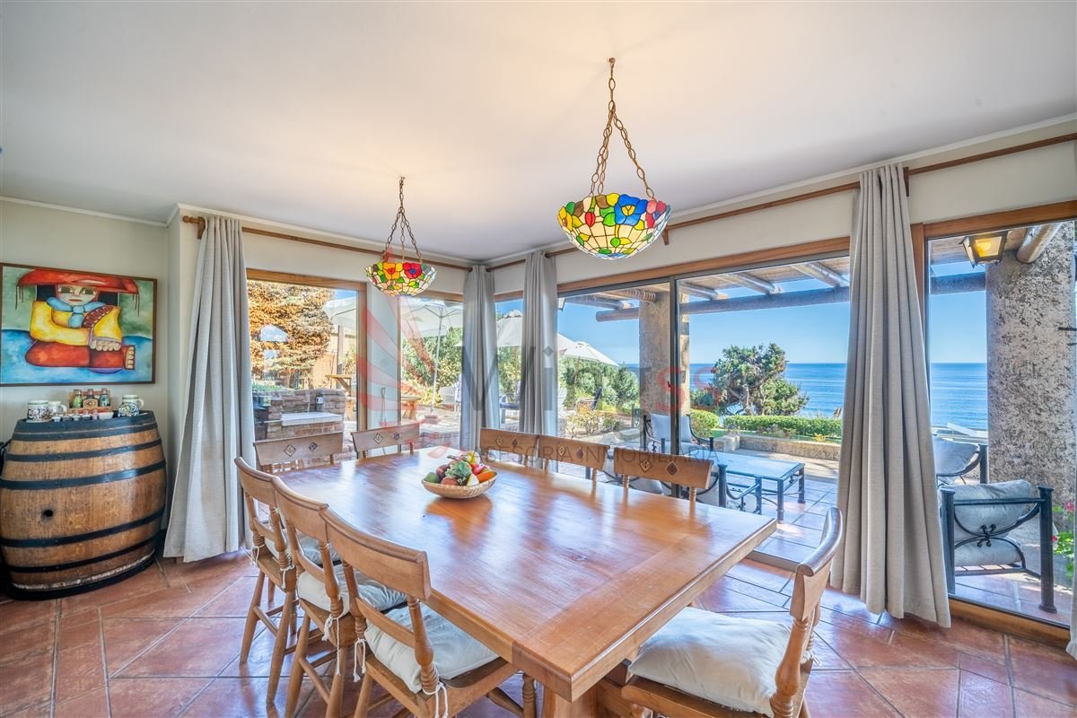 Casa En Venta De 5 Dorm. En Zapallar - Miniatura 2