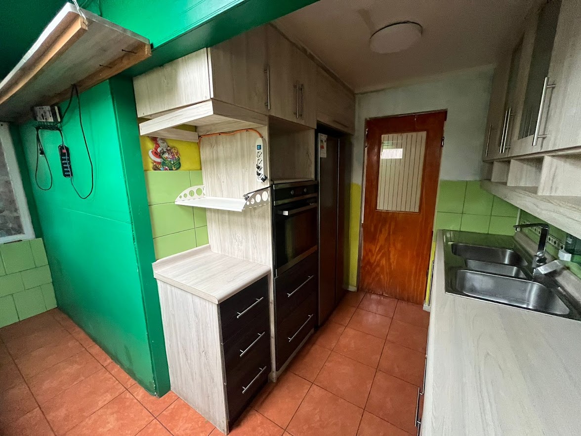 AMPLIA CASA ESQUINA VILLA GALILEA - Miniatura 4