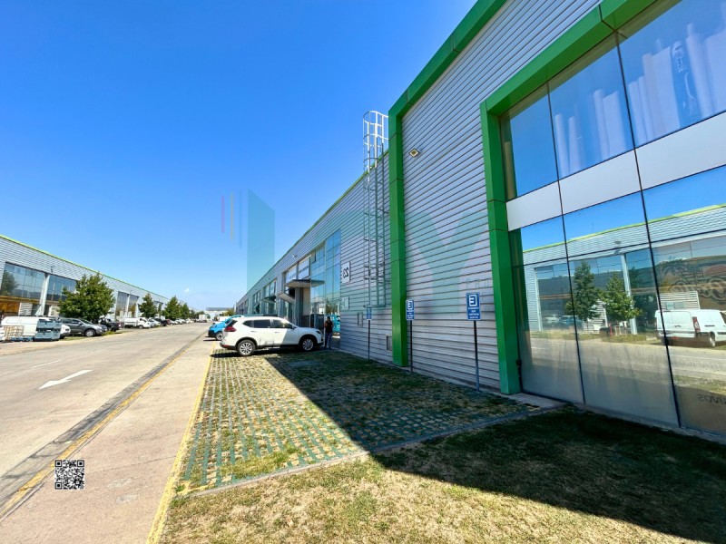 Bodega en Arriendo en Av Miraflores con Vespucio Norte y Costanera Norte.