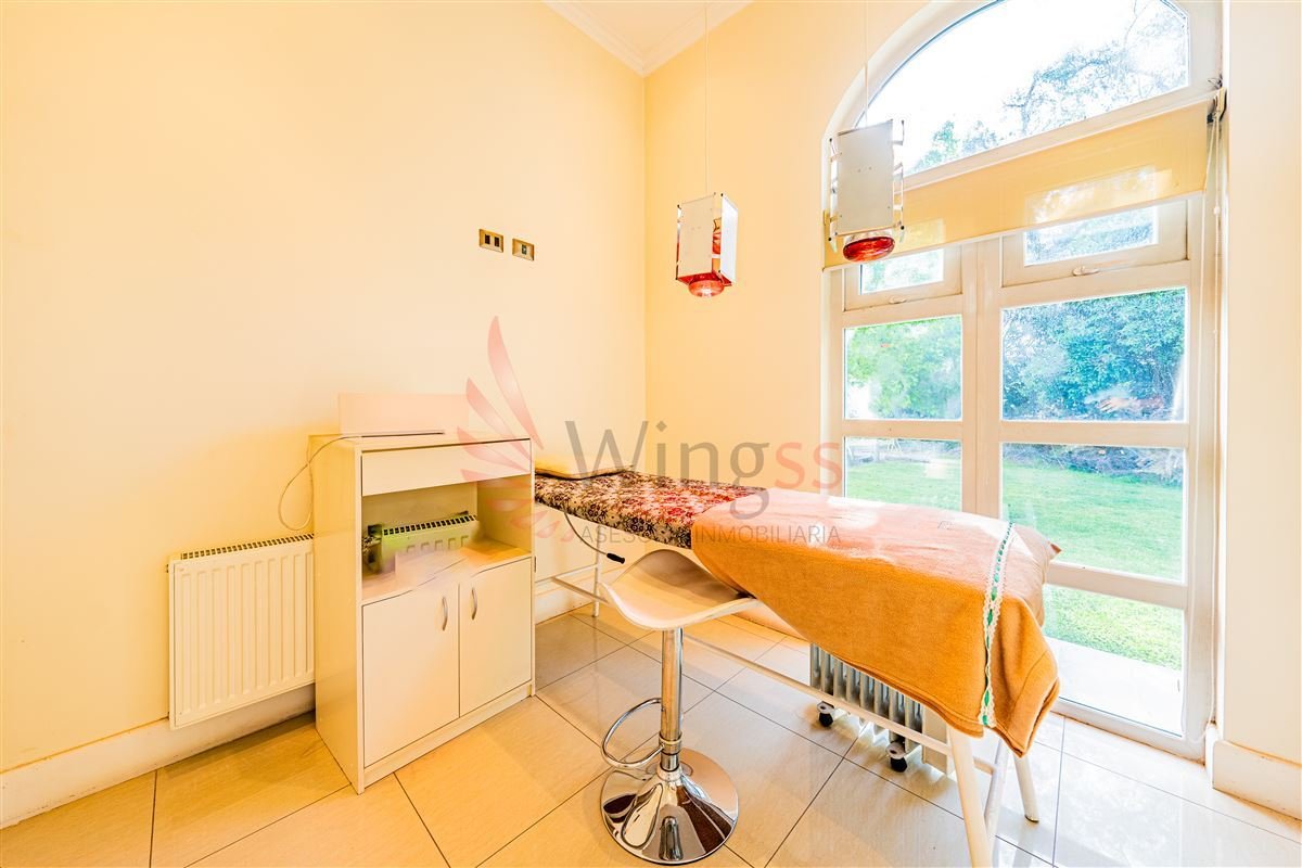 Excelente y Exclusiva Propiedad Comercial - Miniatura 4