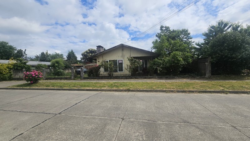 CASA CENTRAL CON AMPLIO SITIO EN PAILLACO - Miniatura 2