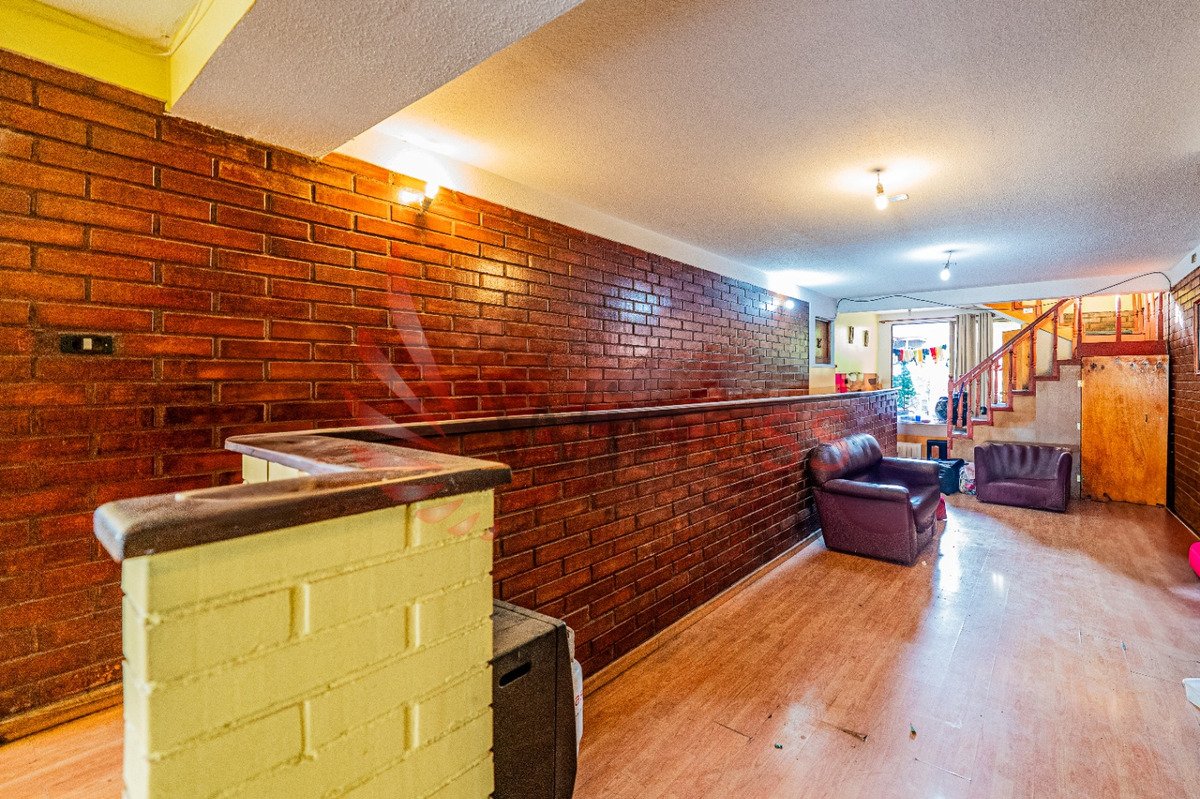 Amplia Casa En Zona Residencial Norte De Ñuñoa - Miniatura 2