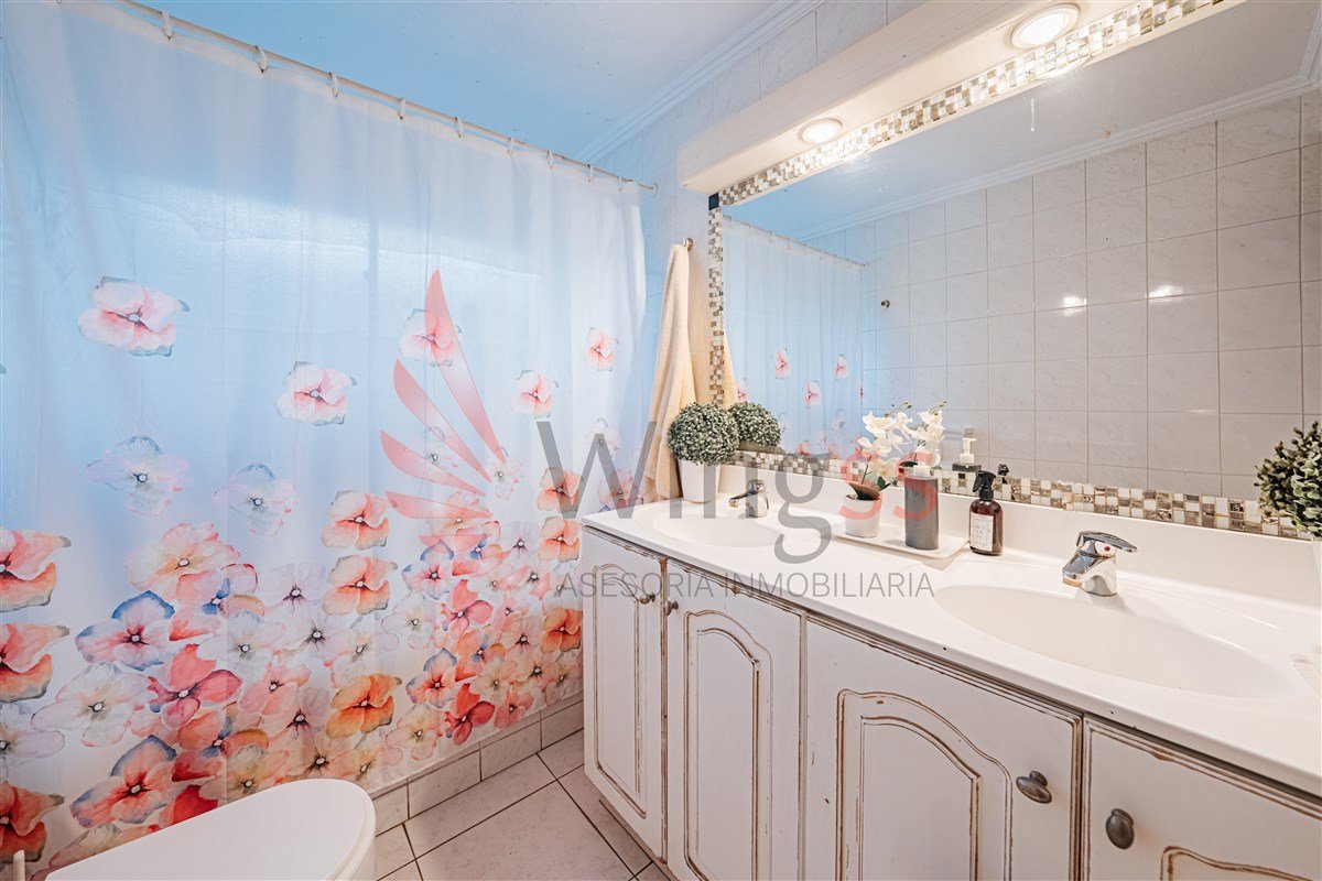 Casa Familias con Patio y Piscina - Miniatura 6