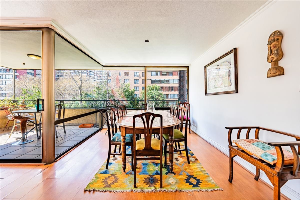 Amplio Departamento Colon Con Domingo Bondi