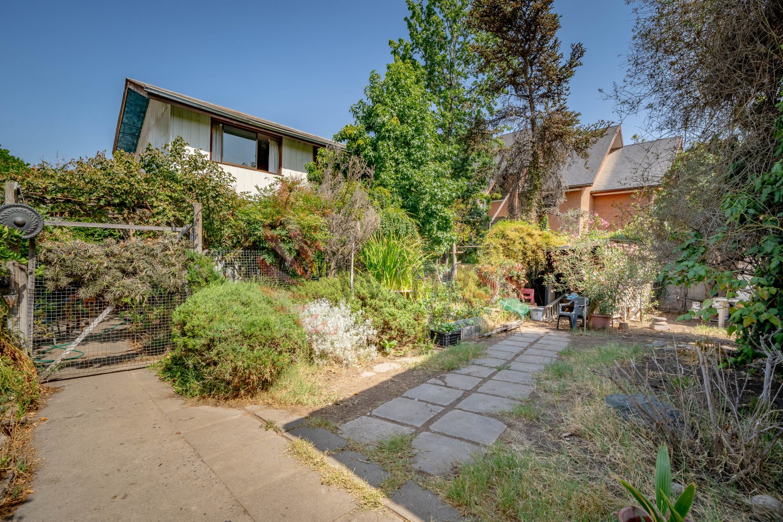 Gran oportunidad terreno 792m2.  2 Casas. Ideal  para Inversionistas o Remodelar.