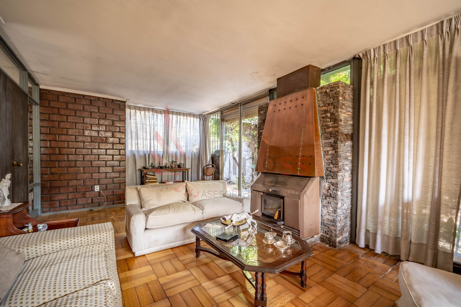 Gran oportunidad terreno 792m2.  2 Casas. Ideal  para Inversionistas o Remodelar. - Miniatura 4