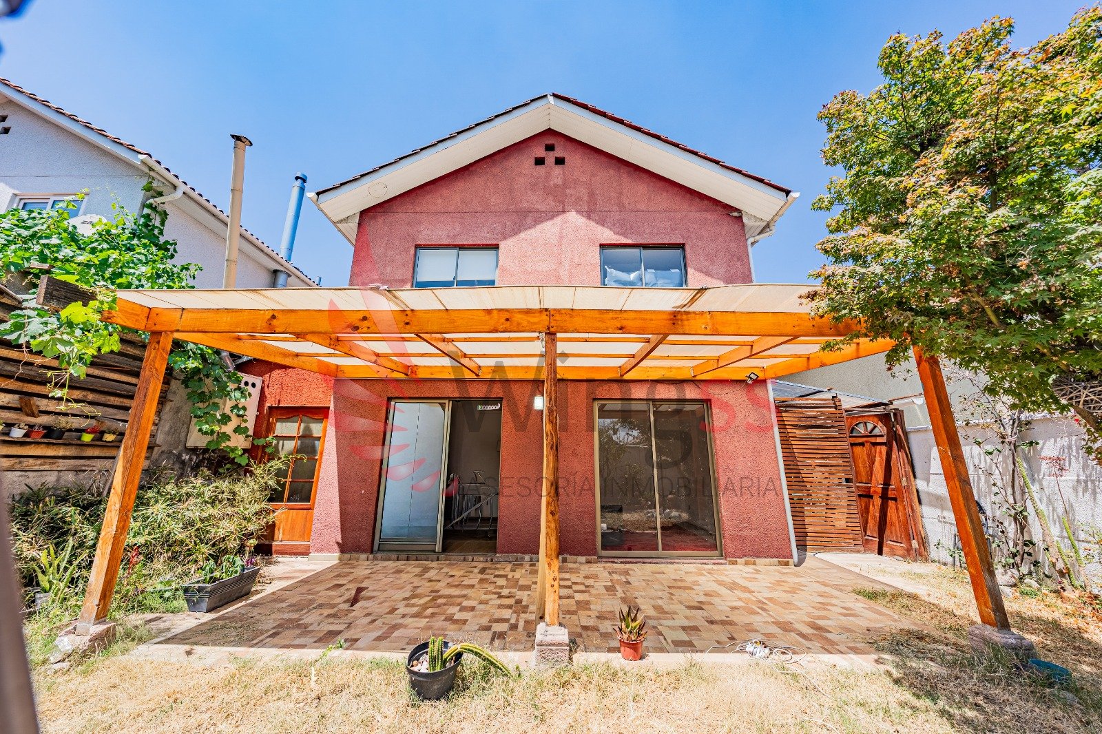 Amplia y luminosa propiedad en arriendo en sector tranquilo de La Florida